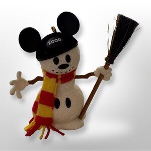Hallmark Disney 2004 Snow Sculpture Mickey Mouse